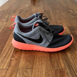Nike Roshe Shoes